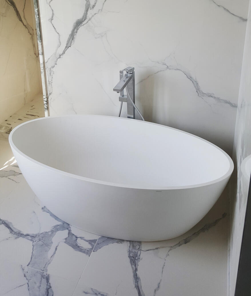 baignoire coquille d'oeuf salle de bain en marbre