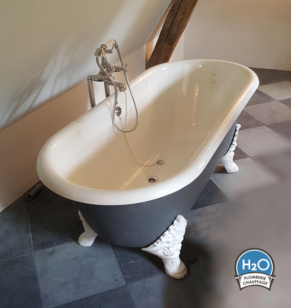 baignoire pattes de lions en fonte blanc et anthracite